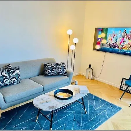 Apartment Sun-filled 1 Bedroom With Outdoor&parking Spaces